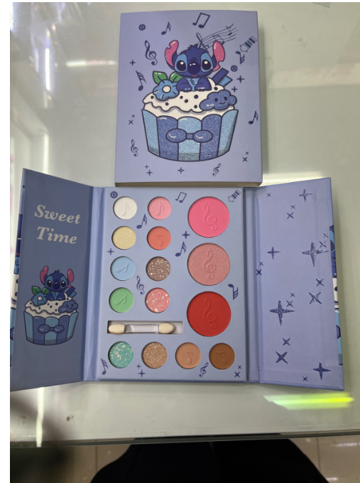 Sanrio&Stitch Eyeshadow Palette