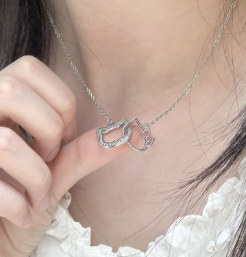 Sanrio jewelry(with box)(also freebie for order over $29.99)